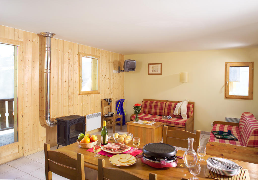 Résidence Odalys Le Hameau et les Chalets de la Vallée d'Or Valloire Exterior foto