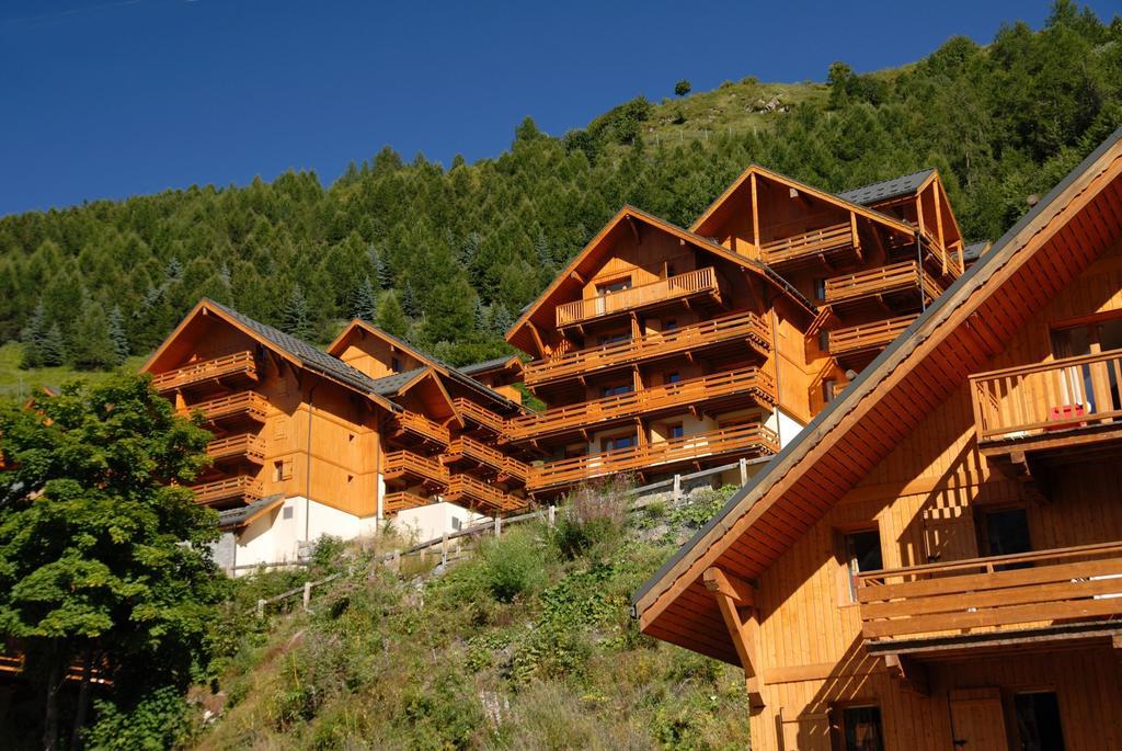 Résidence Odalys Le Hameau et les Chalets de la Vallée d'Or Valloire Exterior foto