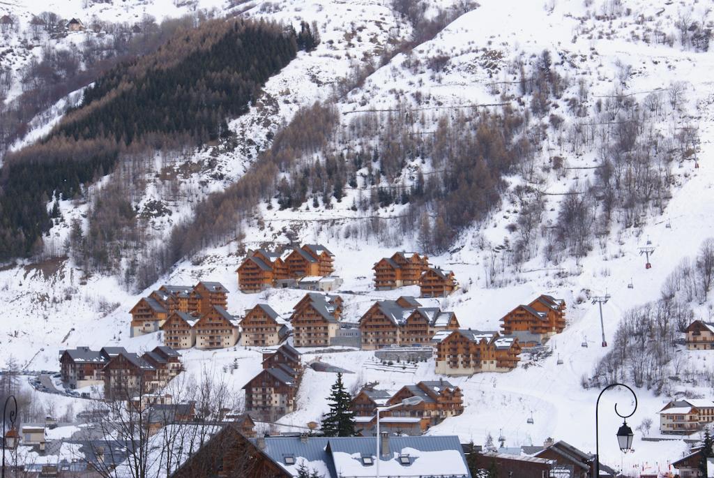 Résidence Odalys Le Hameau et les Chalets de la Vallée d'Or Valloire Exterior foto