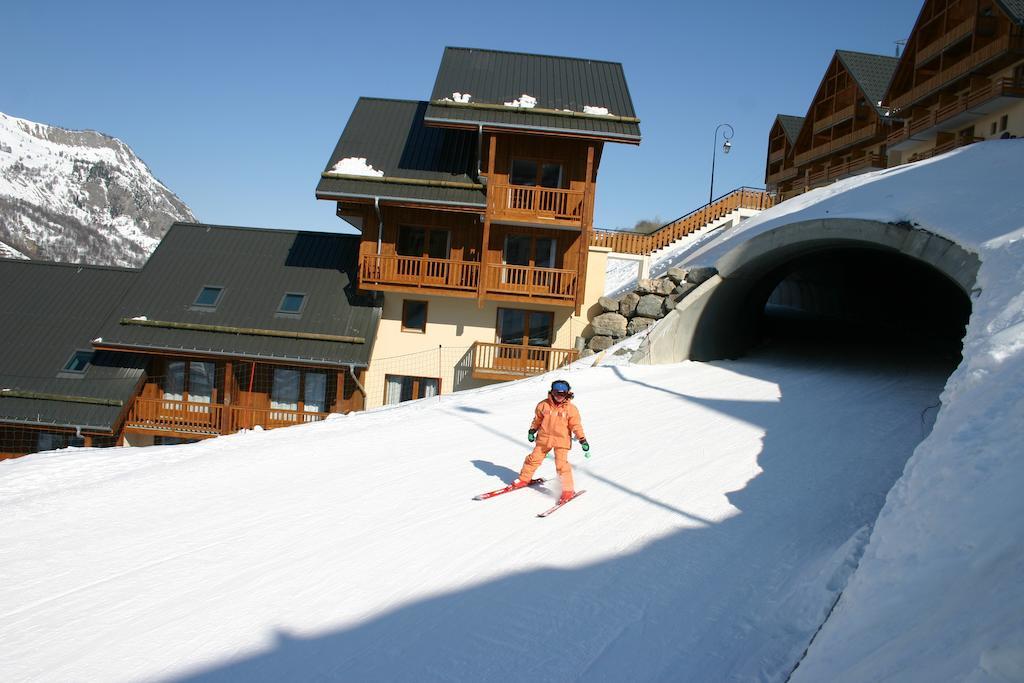 Résidence Odalys Le Hameau et les Chalets de la Vallée d'Or Valloire Exterior foto