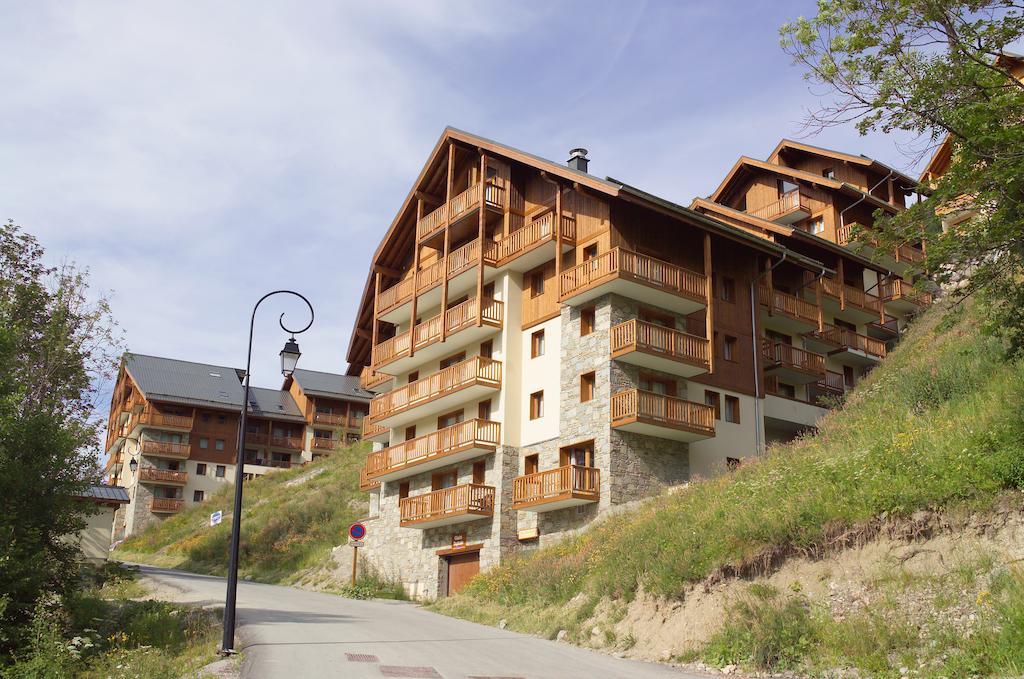 Résidence Odalys Le Hameau et les Chalets de la Vallée d'Or Valloire Exterior foto